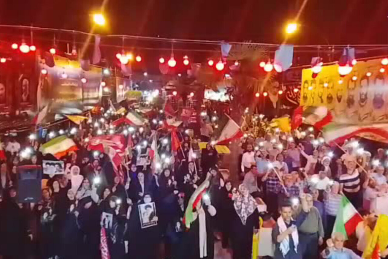 گردهمایی مردم مازندران در حمایت از رزمندگان و بیعت با رهبر انقلاب