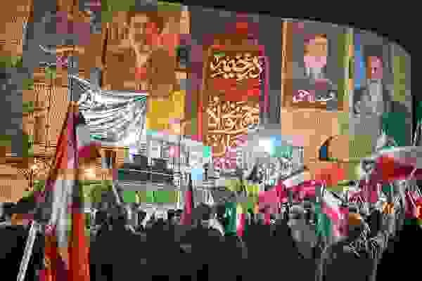 مردم اراک در شب صد و هفتاد و هفتم بیعت با رهبر معظم انقلاب حضور یافتند