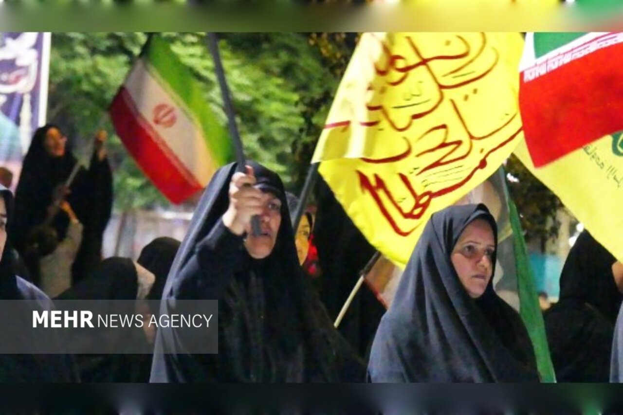 گردهمایی پرشور مردم چابهار در شب صد و هفتاد و هفتم شهادت رهبر شهید