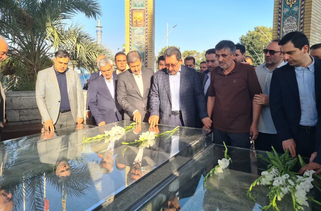 سفر اتابک به اصفهان: بازدید از واحدهای صنعتی و بررسی موانع تولید