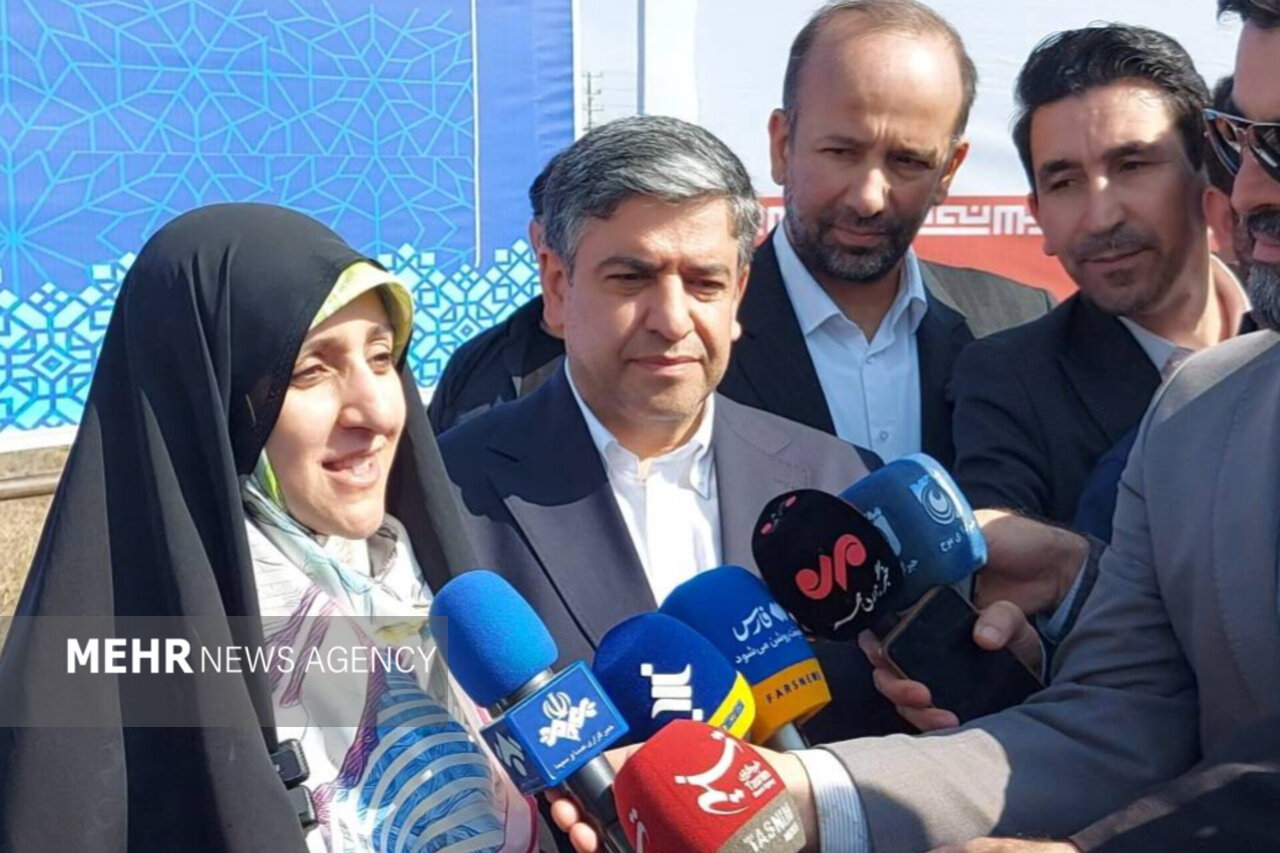 معاون امور زنان: حساب بانکی، کلید توانمندسازی اقتصادی زنان ایرانی
