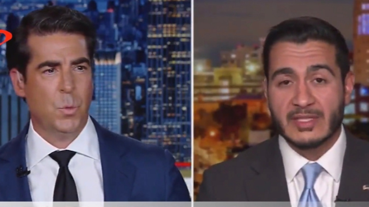 نامزد دموکرات سنای آمریکا در برنامه زنده فاکس‌نیوز را به نادیده‌گرفتن مشکلات مردم متهم کرد