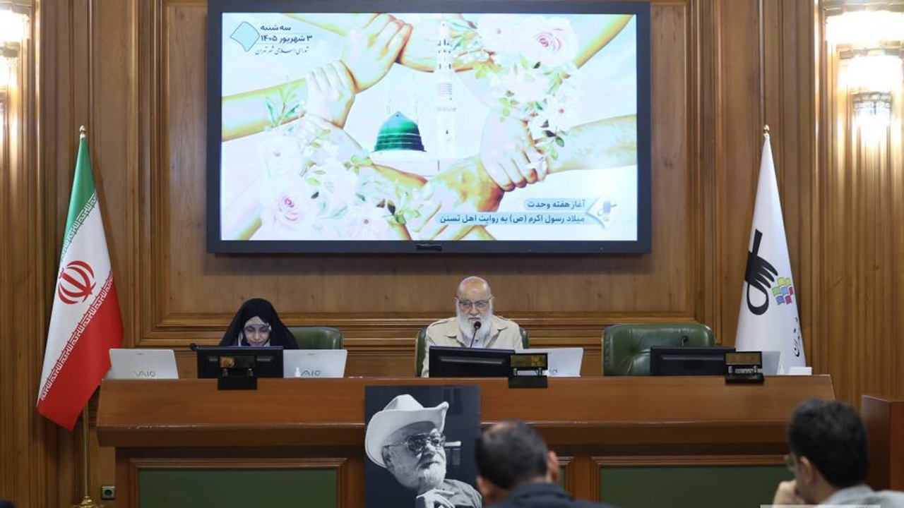 شورای شهر تهران یاد و خاطره اکبر عبدی را با نامگذاری معبری زنده کرد
