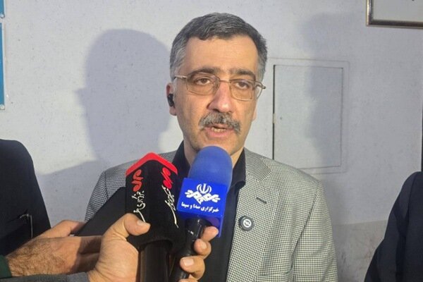 معاون وزیر بهداشت: سیاست‌های گذشته نتوانست پزشکان را در مناطق محروم ماندگار کند