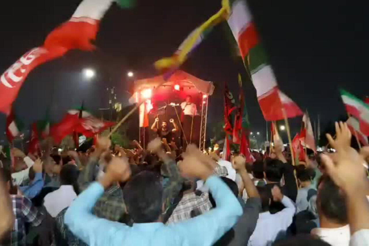 هزاران نفر از مردم مازندران در مراسم خونخواهی رهبر شهید شرکت کردند