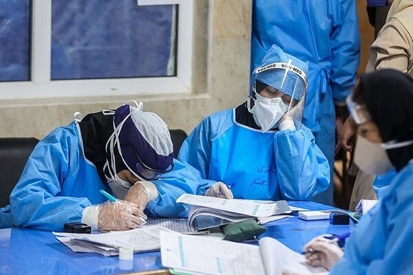 تداوم مشکل اضافه‌کار اجباری پرستاران؛ نجاتیان خواستار افزایش پایه حقوقی شد