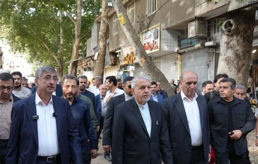 وزیر میراث‌فرهنگی از روند اجرای پنج پروژه گردشگری در مجموعه فلک‌الافلاک بازدید کرد