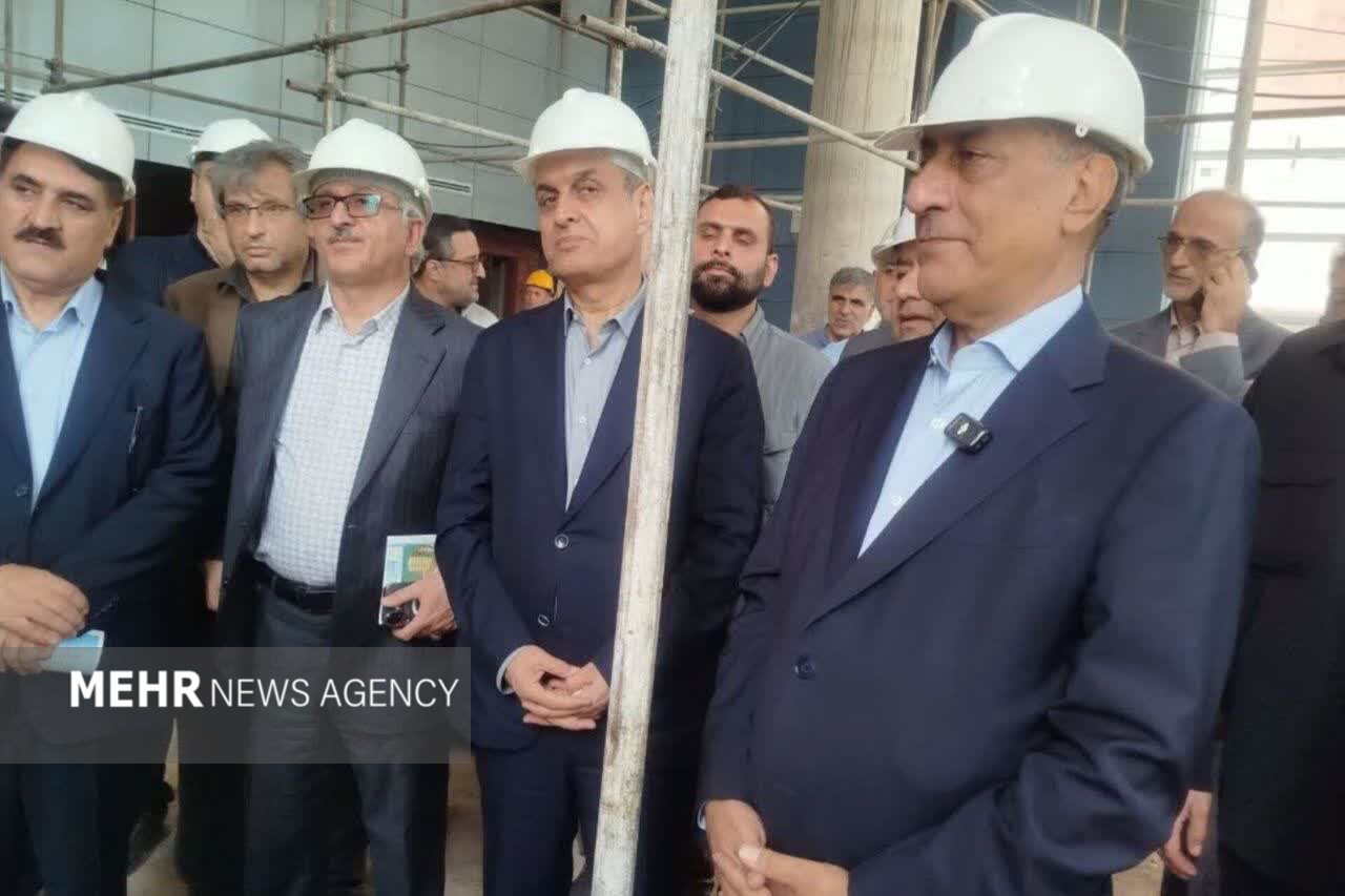 معاون اجرایی رئیس‌جمهور روند تکمیل بیمارستان لاکان رشت را بررسی کرد