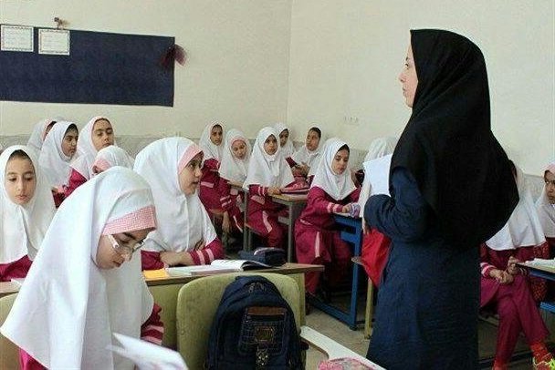پس از بیش از یک دهه کمبود، معلمان ابتدایی کاشان تکمیل شدند