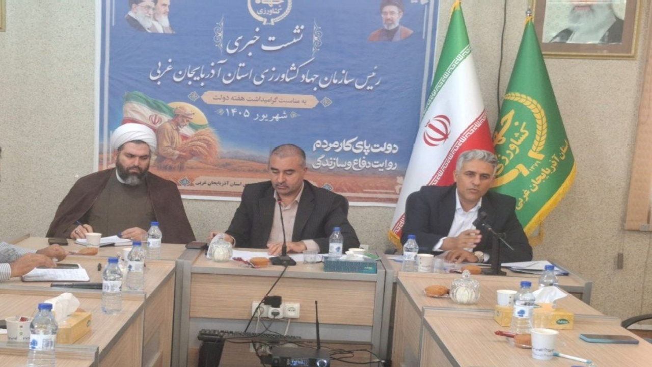 ثبت رکورد تولید گندم در آذربایجان غربی همزمان با افتتاح ۱۰۵ پروژه کشاورزی