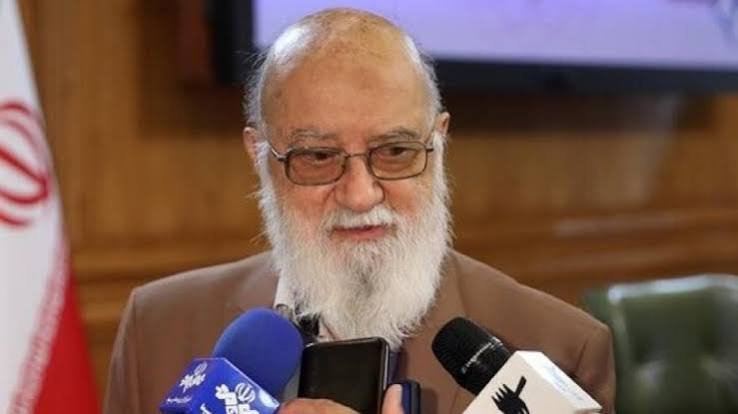 رونمایی از مجسمه کمال‌الملک در میدانی به نام او؛ چمران: هنرمندان باید معرفی شوند