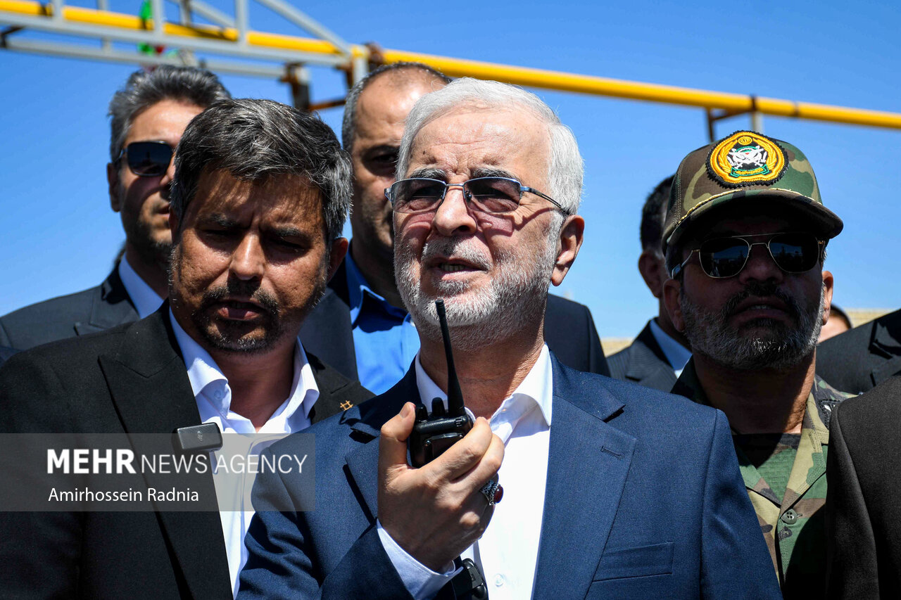 مومنی در سفر به خراسان جنوبی: افتتاح ۱۷۸۲ واحد مسکونی نهضت ملی و دو کارخانه صنعتی