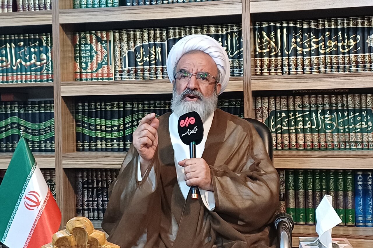 عضو خبرگان: ایران سرزمین ملتی است که در بزنگاه‌های تاریخی از عزت خود دفاع کرده است