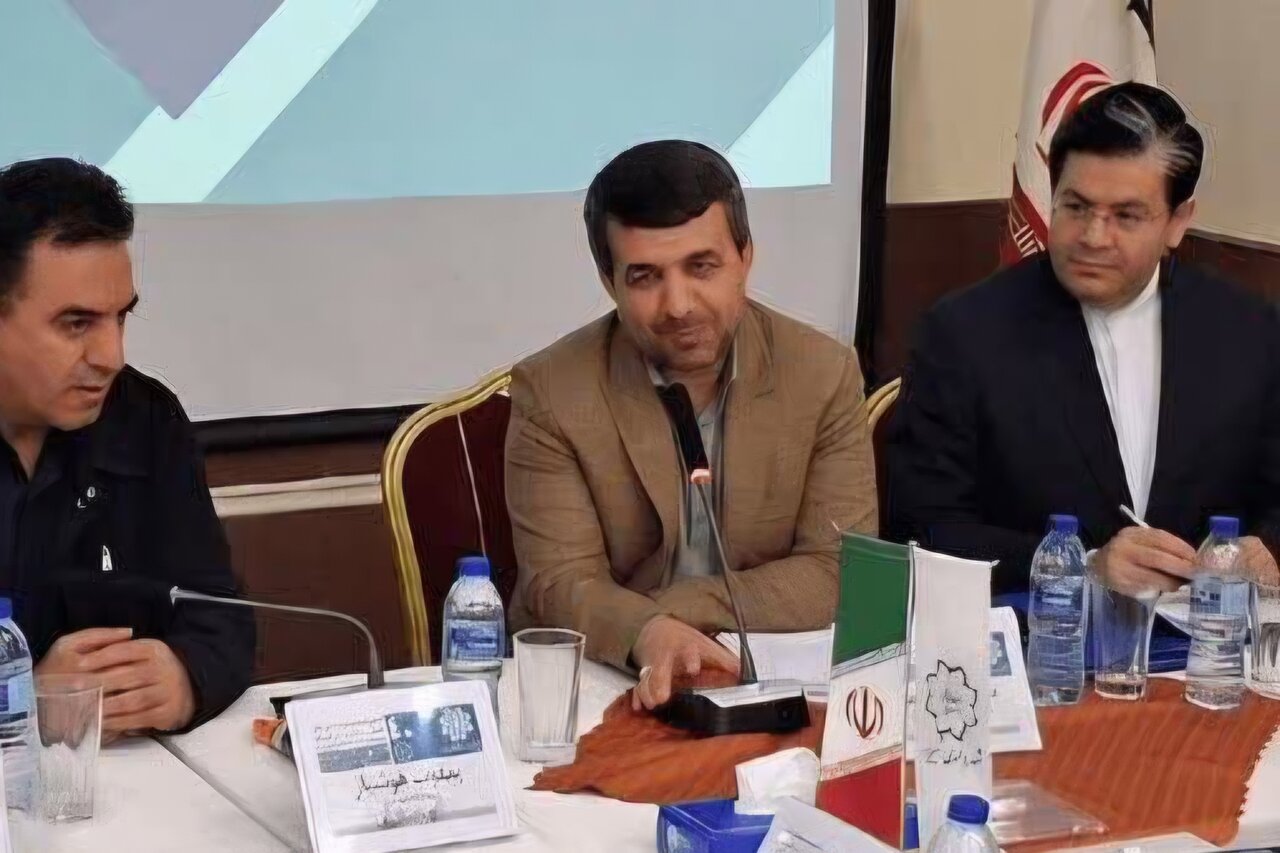 دبیرکل مجمع شهرداران: فرهنگ خودروی شخصی در کلانشهرها نیاز به بازنگری اساسی دارد