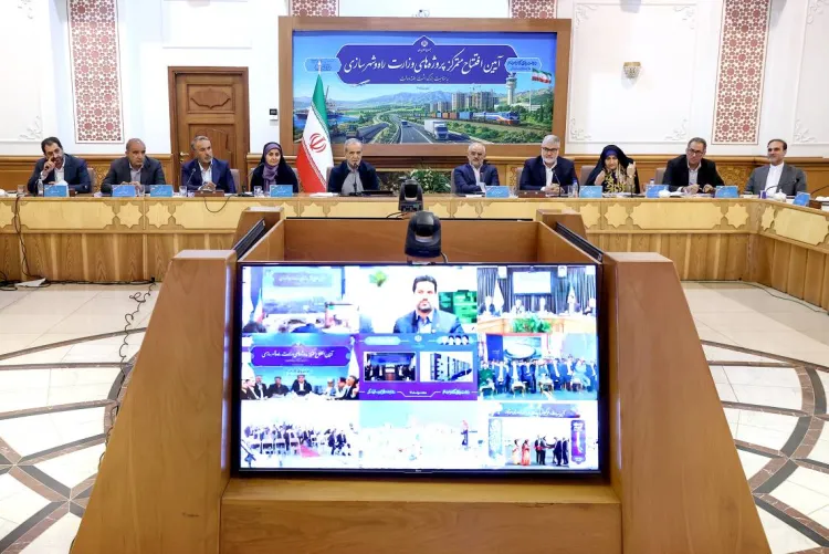 پزشکیان در مراسم افتتاح پروژه‌های وزارت راه: با مسئولیت‌پذیری مدیران ایران را آباد می‌کنیم