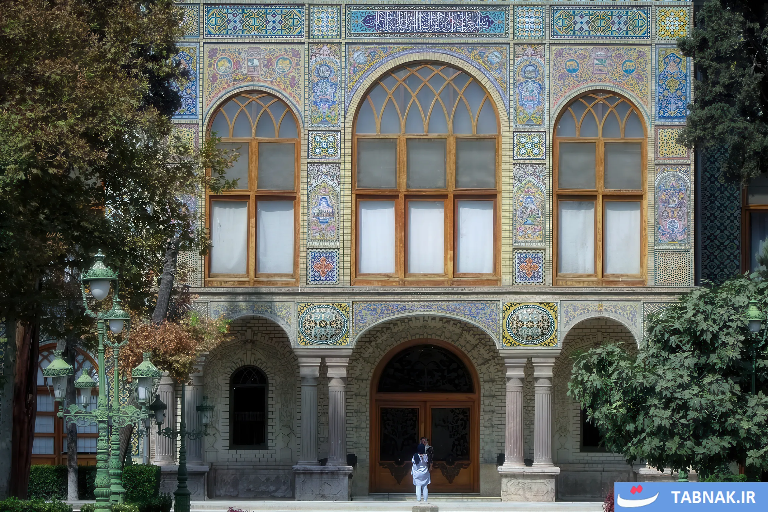 آسیب‌های وارد شده به بخش‌هایی از کاخ گلستان