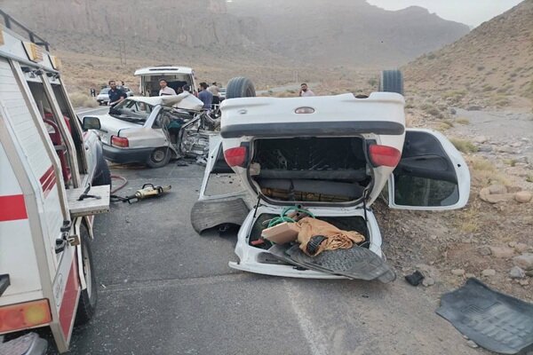 برخورد مرگبار تریلی با دو پژو در جاده طرود شاهرود؛ فوت یک نفر و مجروحیت ۸ تن