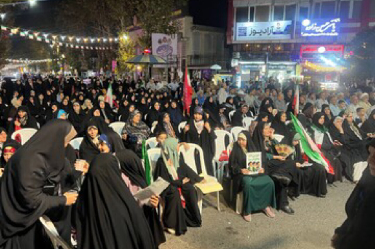فومن غرق در جشن و سرور شد؛ گرامیداشت باشکوه میلاد پیامبر رحمت (ص) در دیار آیت‌الله بهجت