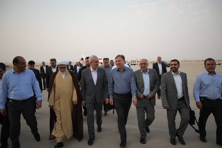 سفر یک‌روزه وزیر اقتصاد به بوشهر؛ بازدید از پارس جنوبی و نشست با فعالان اقتصادی