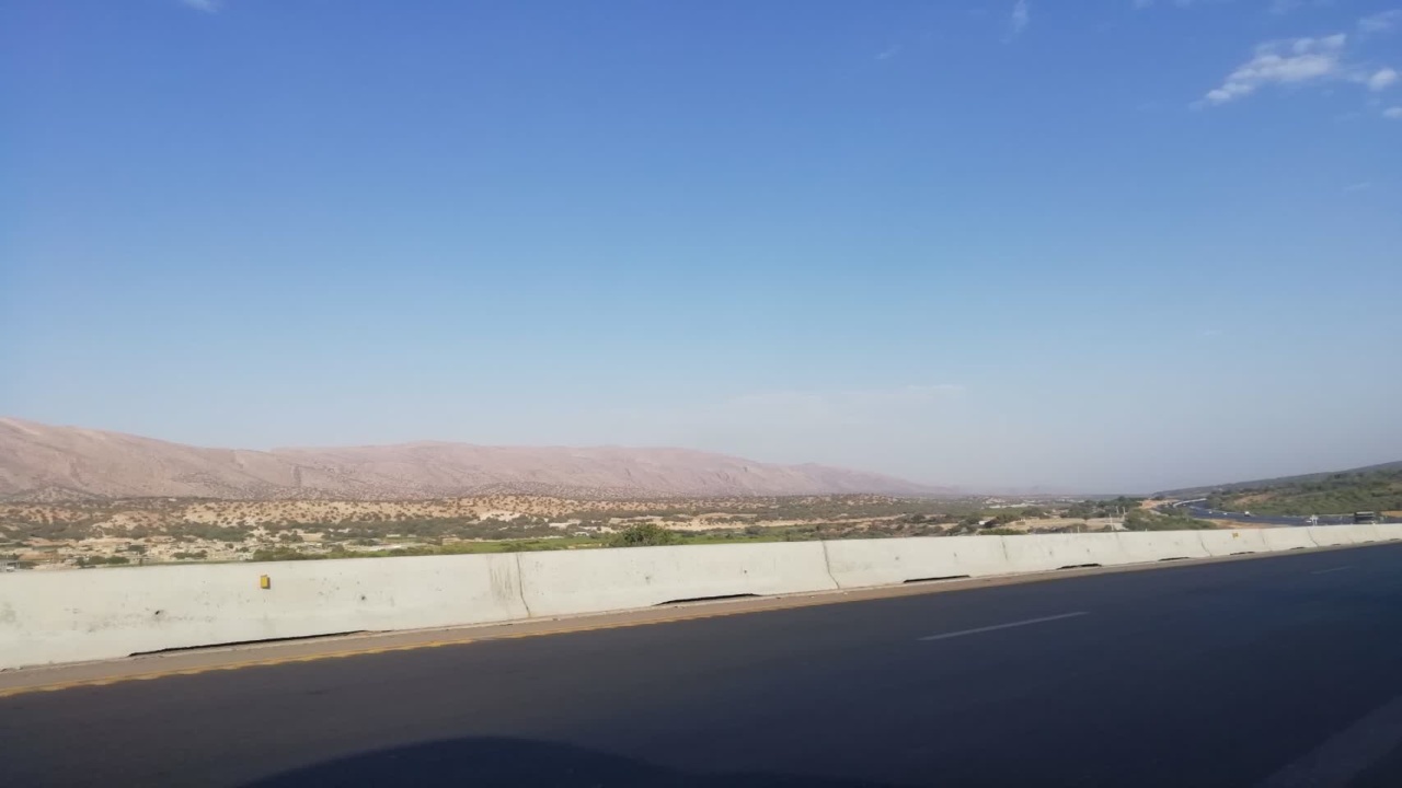 نبود روشنایی در طولانی‌ترین آزادراه کشور / درخواست مسافران برای رفع مشکل شب‌های خطرناک