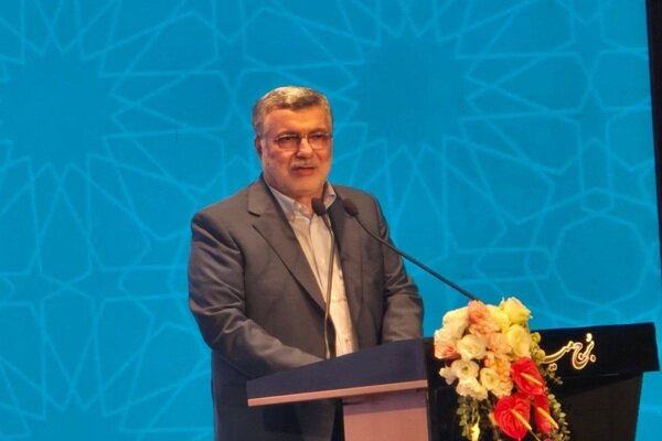 وزیر بهداشت: تعرفه و پرداخت ثابت کادر درمان برای مناطق محروم بیشتر می‌شود
