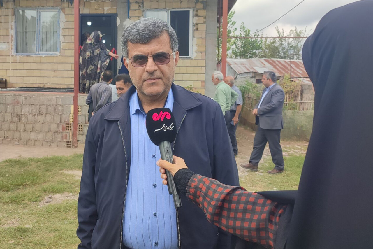 بهره‌برداری از مسکن مددجوی بهزیستی در آستانه اشرفیه همزمان با هفته دولت