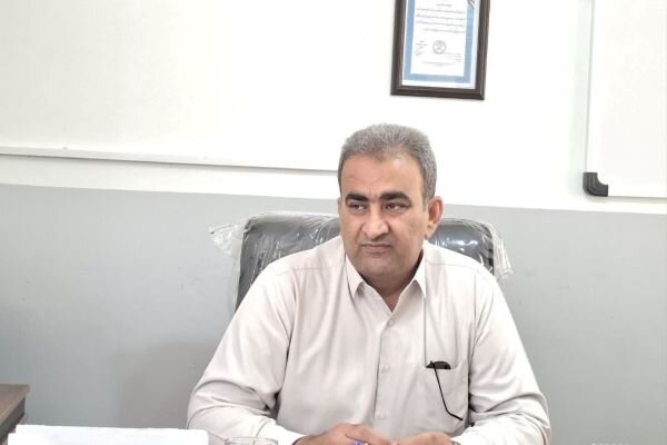 بازدید مدیرکل بنیاد مسکن بوشهر از کارگاه دالکی؛ تاکید بر استانداردسازی تولید مصالح