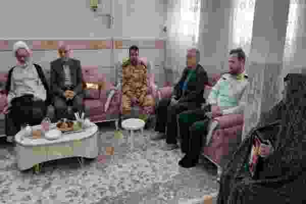 فرمانده بسیج زرندیه: خانواده معظم شهدا پشتوانه استوار انقلاب اسلامی هستند