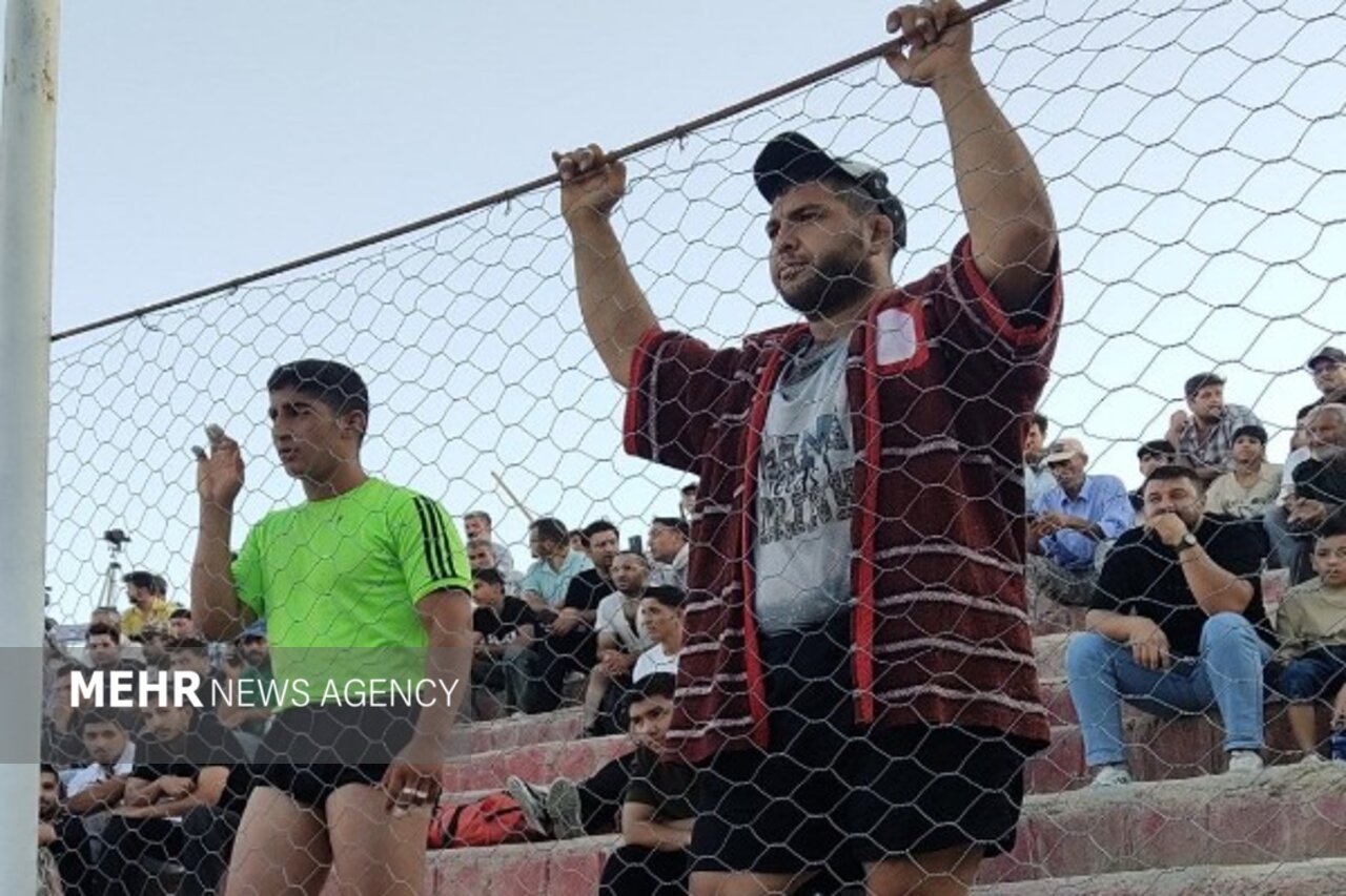 جام قهرمان قهرمانان کشتی با چوخه در خانلق شیروان به صحنه رفت