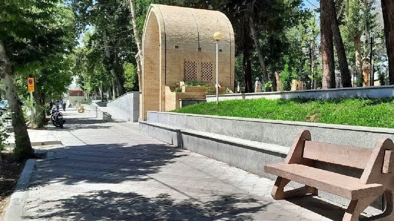 بوستان تاریخی صامتیه بروجرد پس از مرمت اساسی با حضور وزیر میراث فرهنگی بازگشایی شد