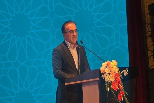 تأکید رئیس نظام پزشکی بر تکریم جایگاه پزشکان و توجه به سلامت جسم و روان آنان