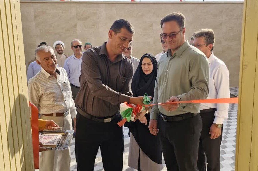بهره‌برداری از دهیاری نوساز احمدآباد تنگستان؛ گام تازه برای ارتقای خدمات روستایی در هفته دولت