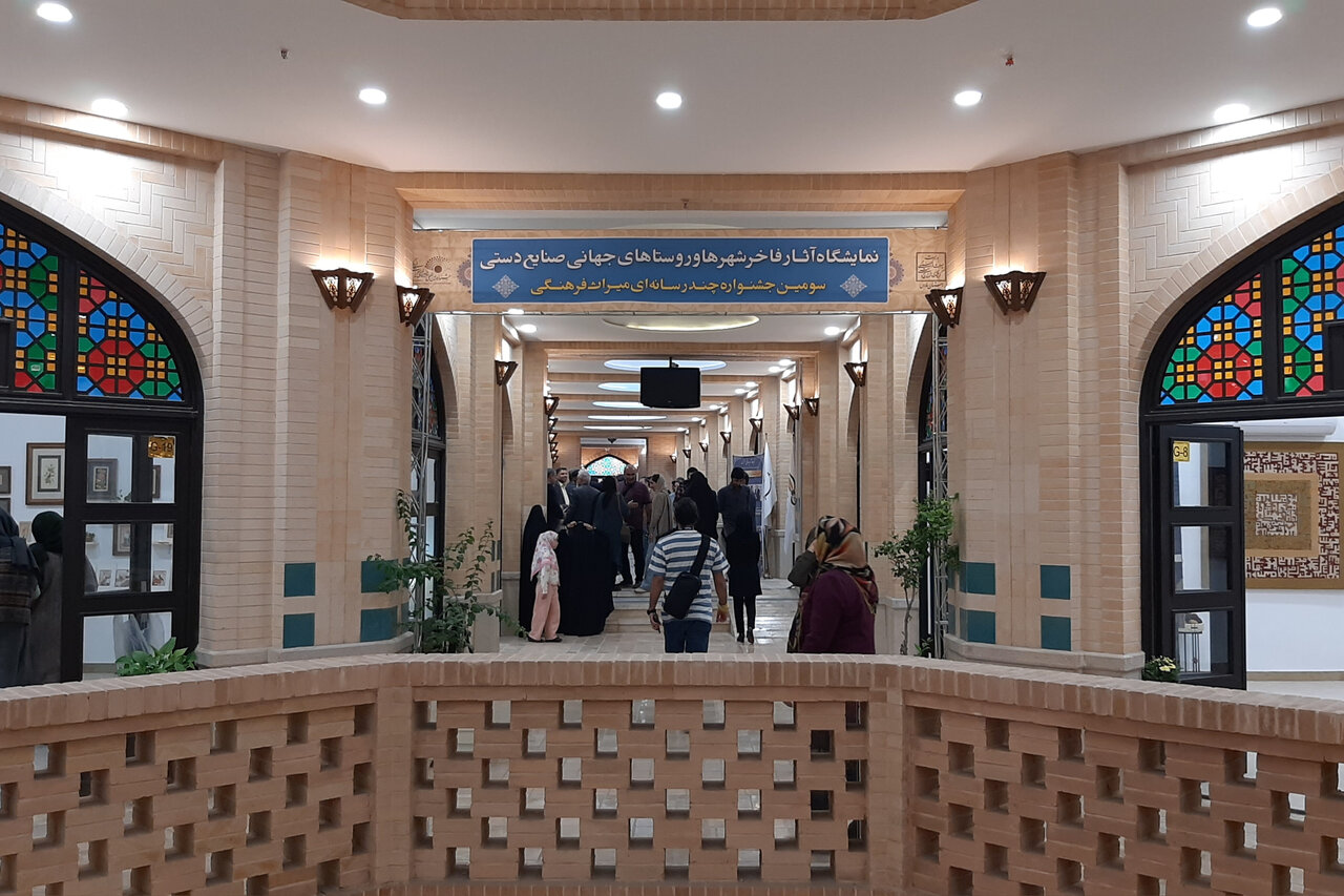 بلاتکلیفی مدیریت بازار هنر شیراز؛ هنرمندان پشت درهای بسته ماندند