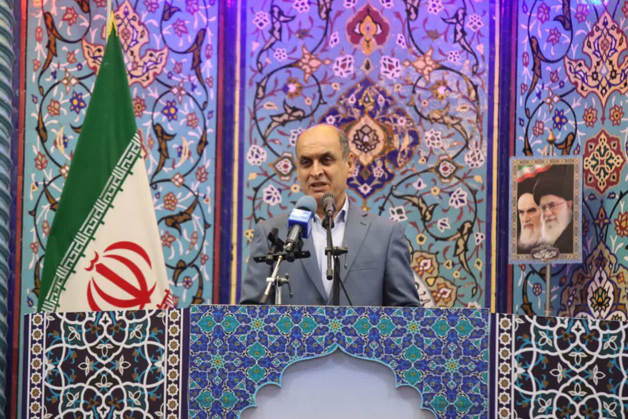 حق‌شناس در نماز جمعه رشت: ایران مقتدر با خون شهدا در حال ساختن آینده است