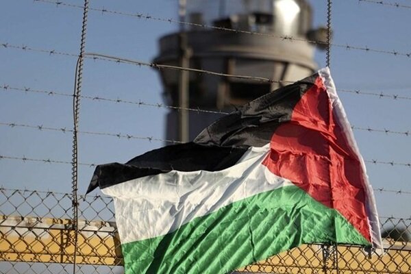 تیراندازی نظامیان اشغالگر در دیرالبلح یک فلسطینی را به‌شدت مجروح کرد