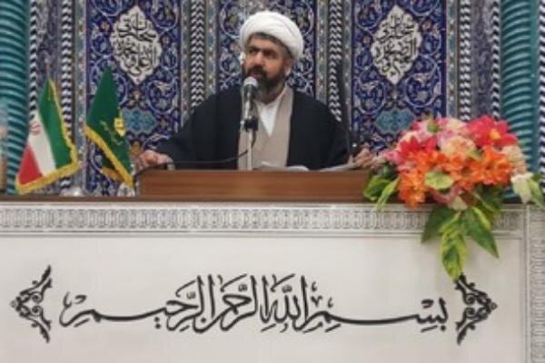امام جمعه ماهنشان: مسئول طراز انقلاب باید در متن مردم باشد نه در حاشیه