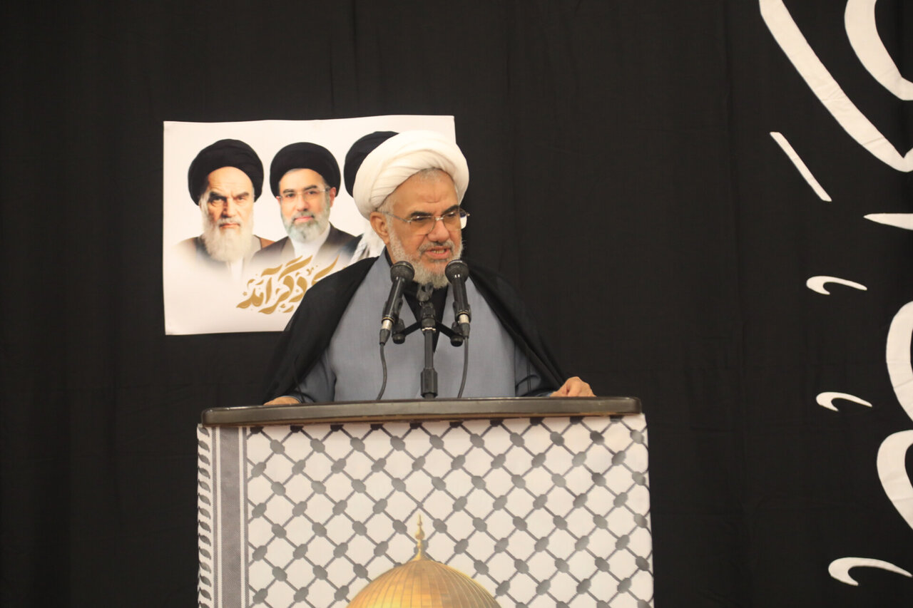 امام جمعه بندرعباس بر تسریع فعال‌سازی بنادر شرق هرمزگان و سواحل مکران تأکید کرد
