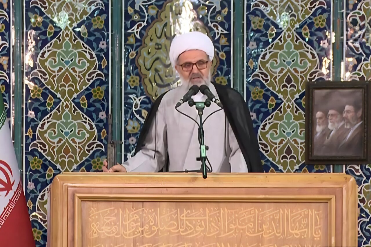 هشدار امام جمعه موقت تبریز: مسئولان با سخنان ناامیدکننده دشمن را جسور نکنند