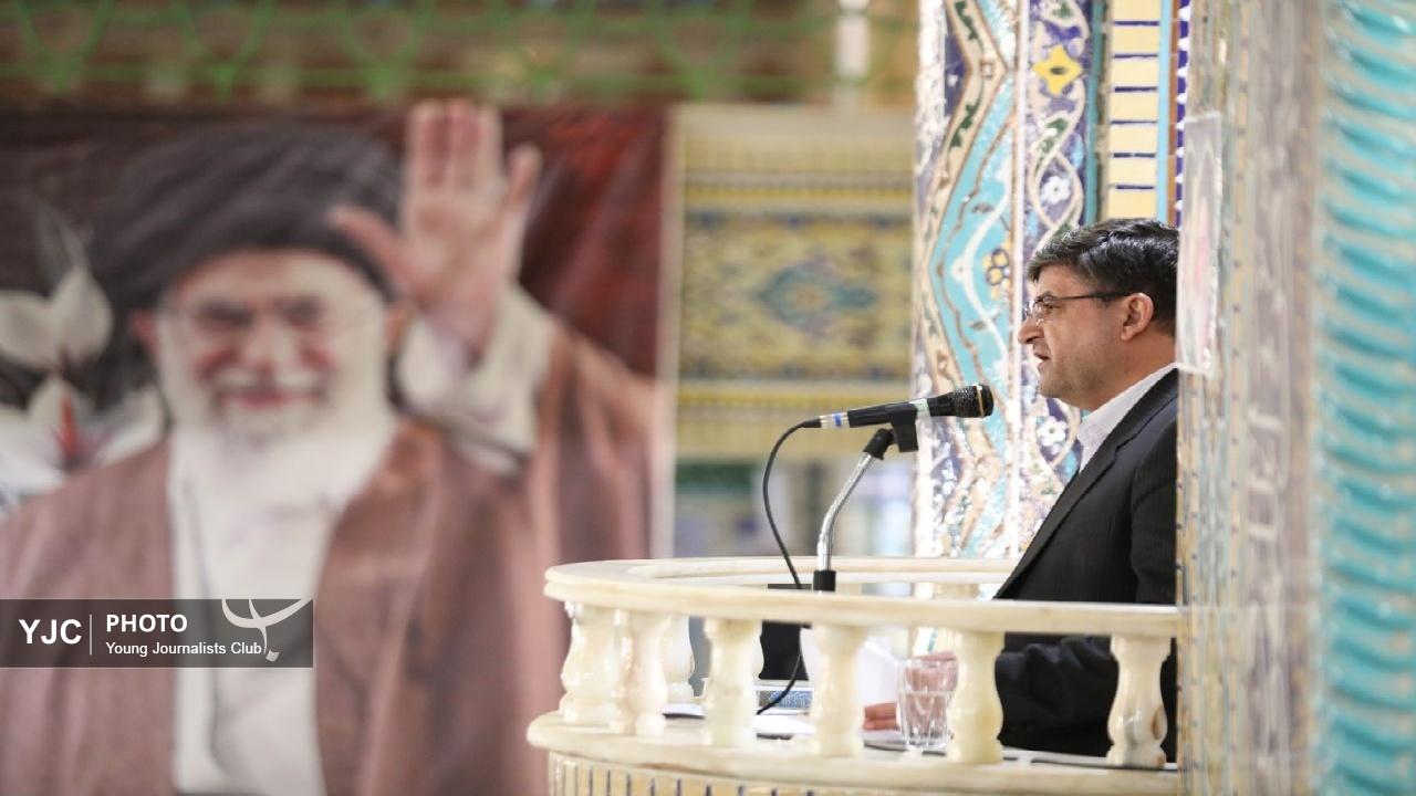 استاندار چهارمحال و بختیاری: خدمت بی‌منت وظیفه ما در برابر همراهی مردم است
