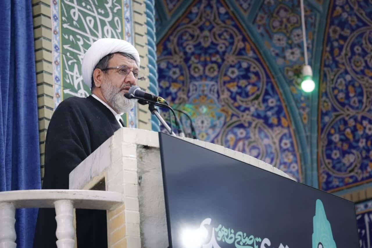 امام جمعه کرمان: مردم ایران محاسبات غرب را بر هم زدند؛ مسیر مقاومت تا پیروزی ادامه دارد