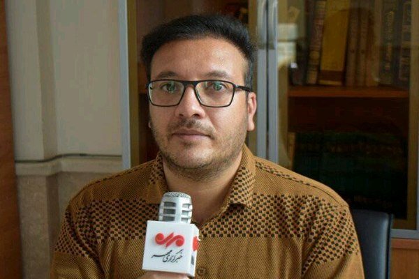 عشق به پیامبر رحمت محور وحدت مسلمانان؛ تاکید رئیس کانون مداحان بیجار بر همدلی امت اسلامی