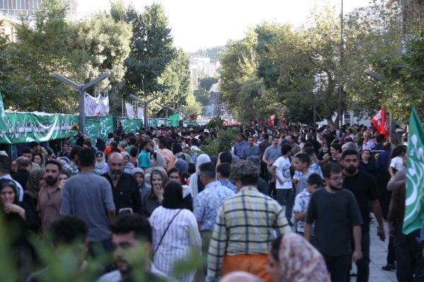 مهمانی «امت احمد» سنندج؛ جلوه‌ای از محبت نبوی و همدلی مردمی