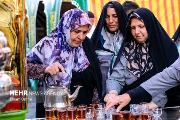 درخشش بانوان بیجاری در جشن «مهمانی امت احمد» سنندج با جلوه‌ای از هنر و همدلی