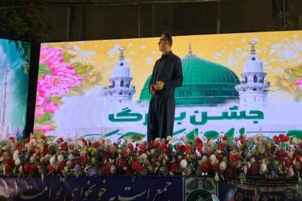 حال و هوای شاد جشن «مهمانی امت احمد» در سنندج با اجرای سرودهای جشن