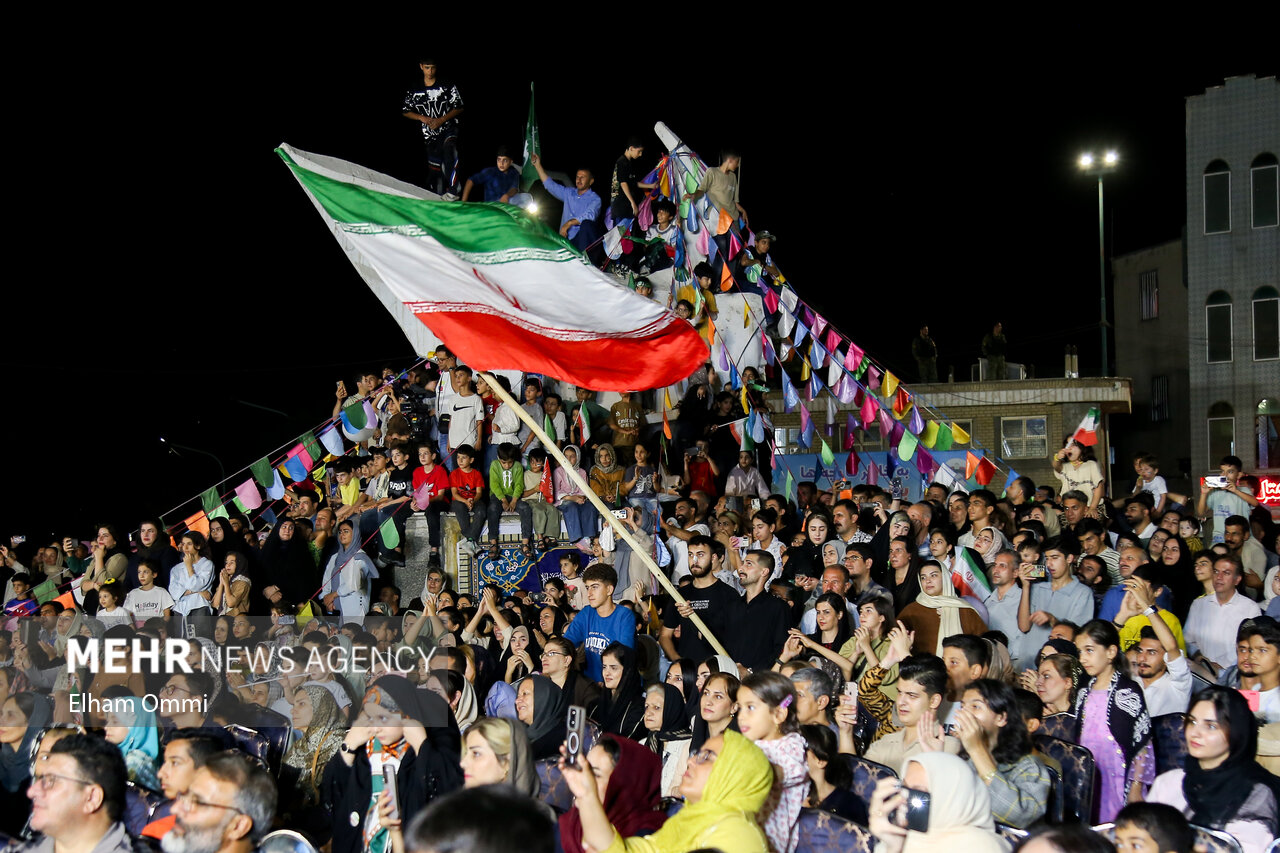 حال‌وهوای وحدت در کردستان؛ جشن مردمی ۱۳۳ غرفه‌ای با حضور مهمانان چهار کشور در سنندج