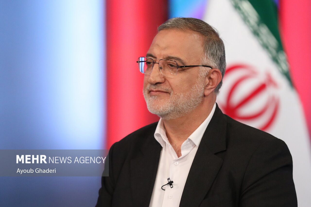 زاکانی در قم: واشنگتن به دنبال احیای چرخه جنگ، آتش‌بس و مذاکره است؛ تاب‌آوری ایران عامل شکست دشمن شد