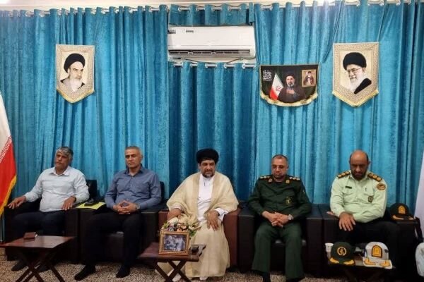 امام جمعه گناوه: تبیین خدمات دولت، پایه تقویت امید و اعتماد عمومی است