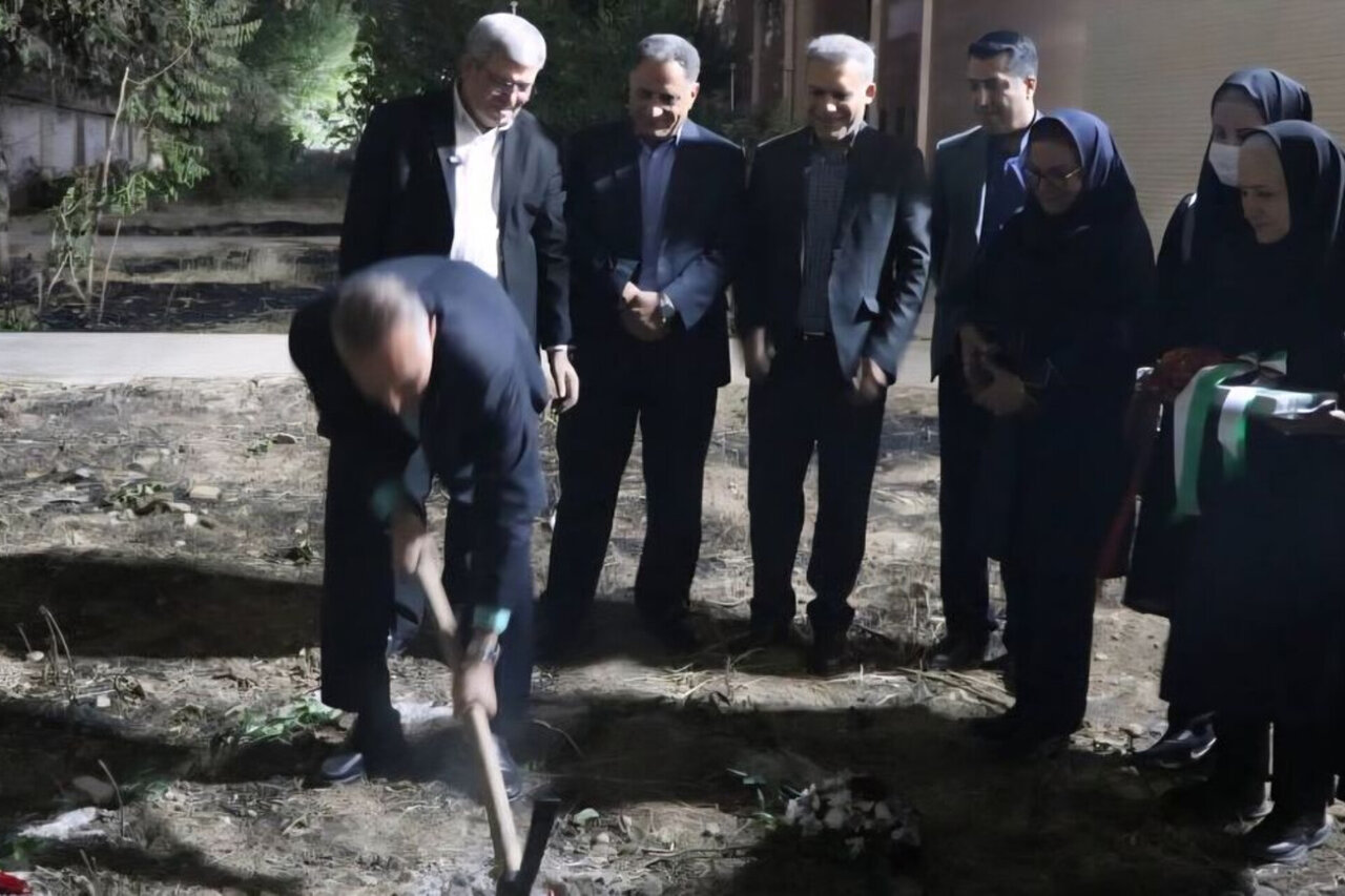 کلنگ خانه هنر معلولان و مددجویان فارس در شیراز به زمین خورد؛ پروژه ۸۰۰ میلیارد ریالی کلید خورد