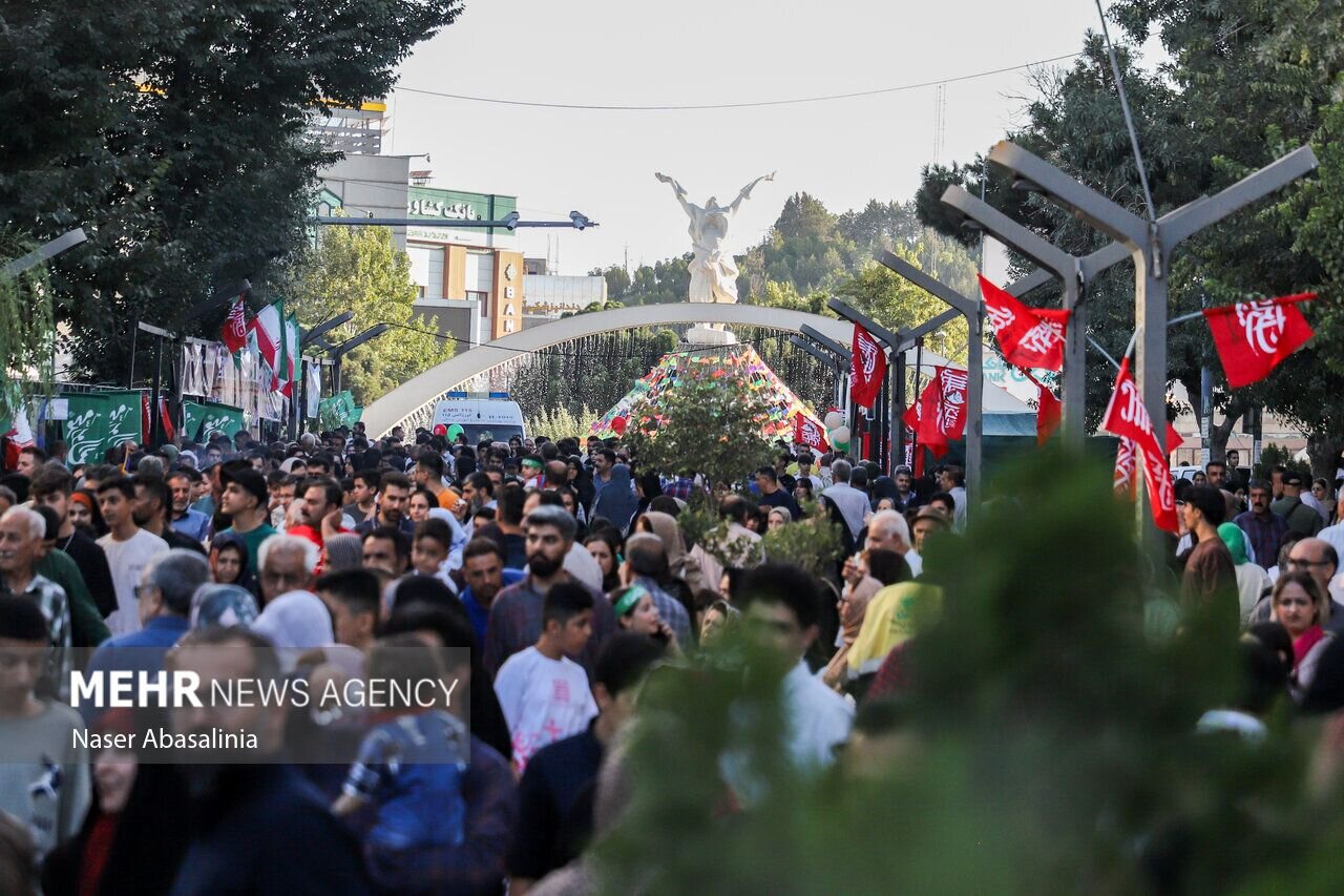 اجتماع بزرگ هفته وحدت در سنندج؛ پیام تشکر متولیان از حماسه مردمی کردستان