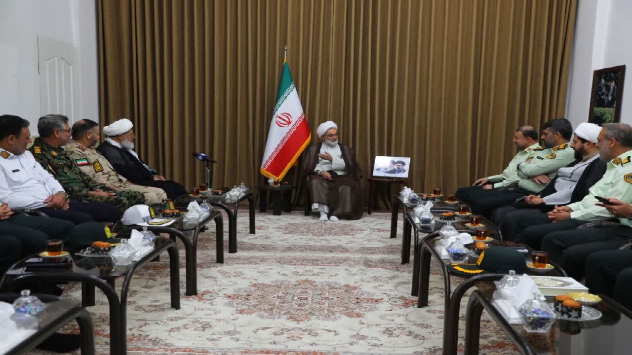 نماینده ولی‌فقیه در گیلان: اقتدار فراجا با خدمت صادقانه و محبوبیت مردمی گره خورده است